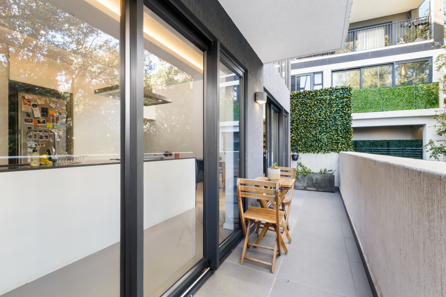 2 Bedroom Property for Sale in Sea Point Western Cape